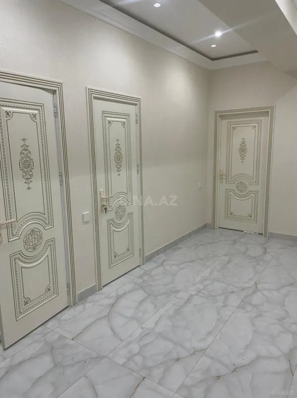 Kirayə verilir 3 otaqlı mənzil 120 m²