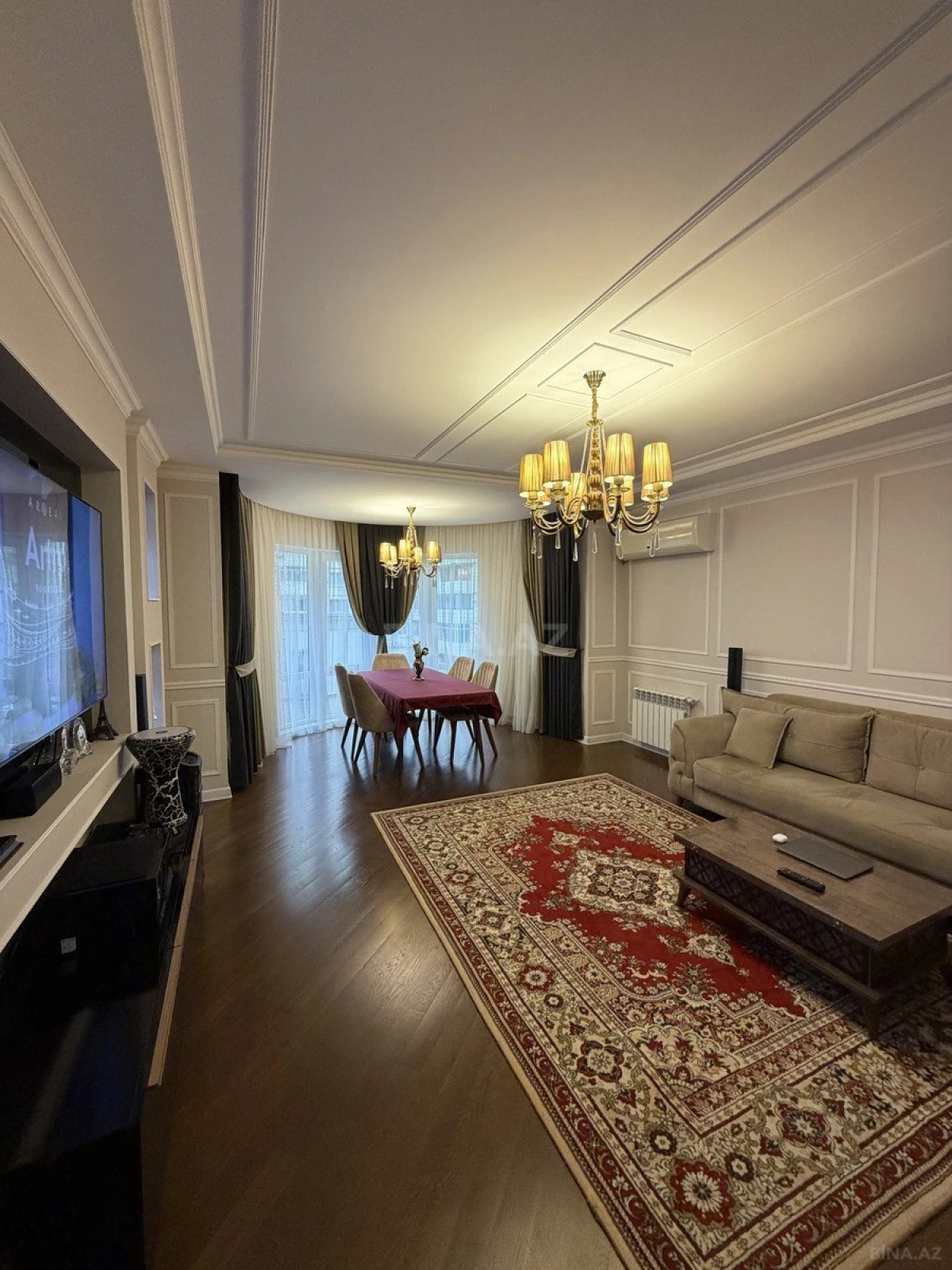 Satılır 3 otaqlı mənzil 134 m²