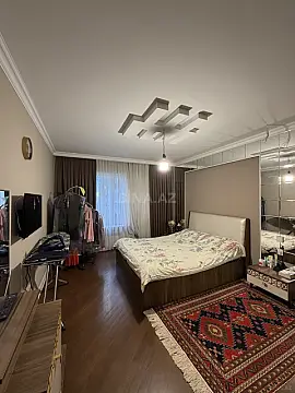 Satılır 3 otaqlı mənzil 134 m²