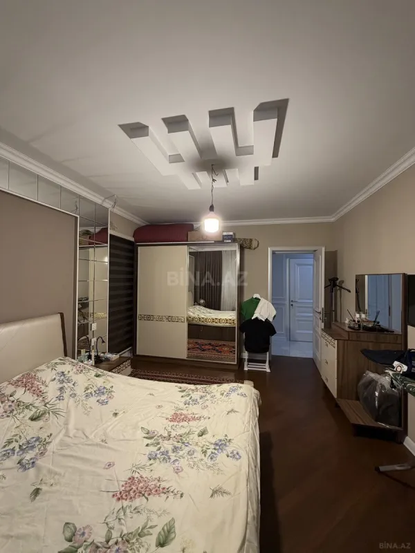 Satılır 3 otaqlı mənzil 134 m²