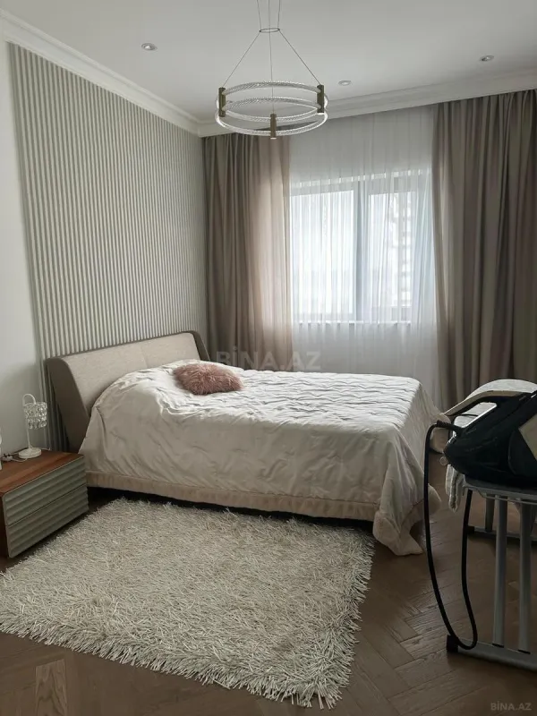 Kirayə verilir 3 otaqlı mənzil 200 m²