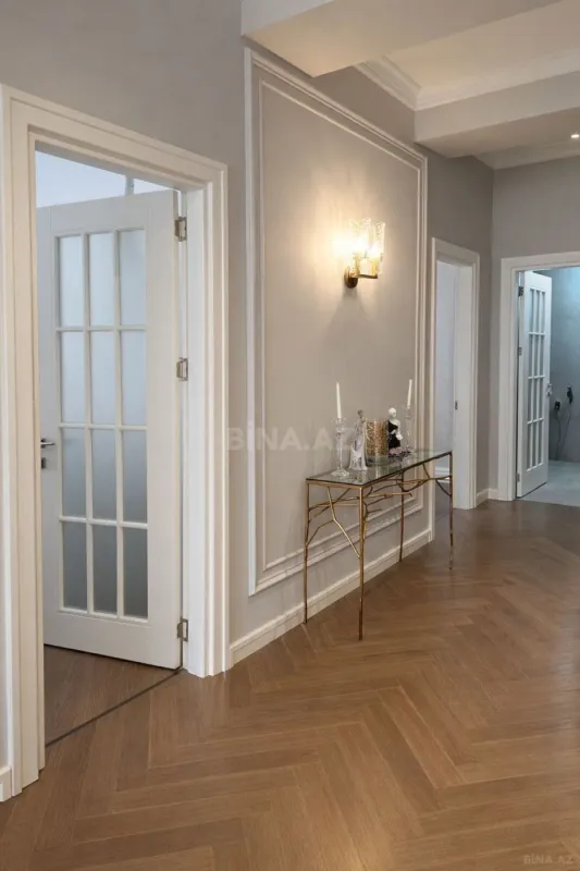 Kirayə verilir 3 otaqlı mənzil 200 m²