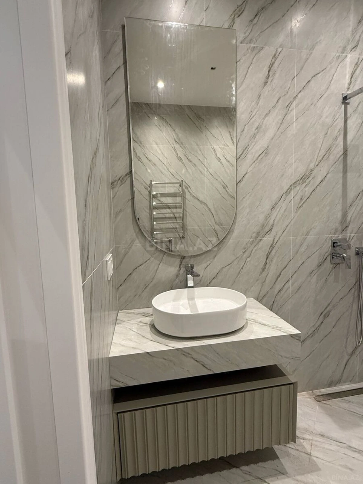 Satılır 1 otaqlı mənzil 58 m²