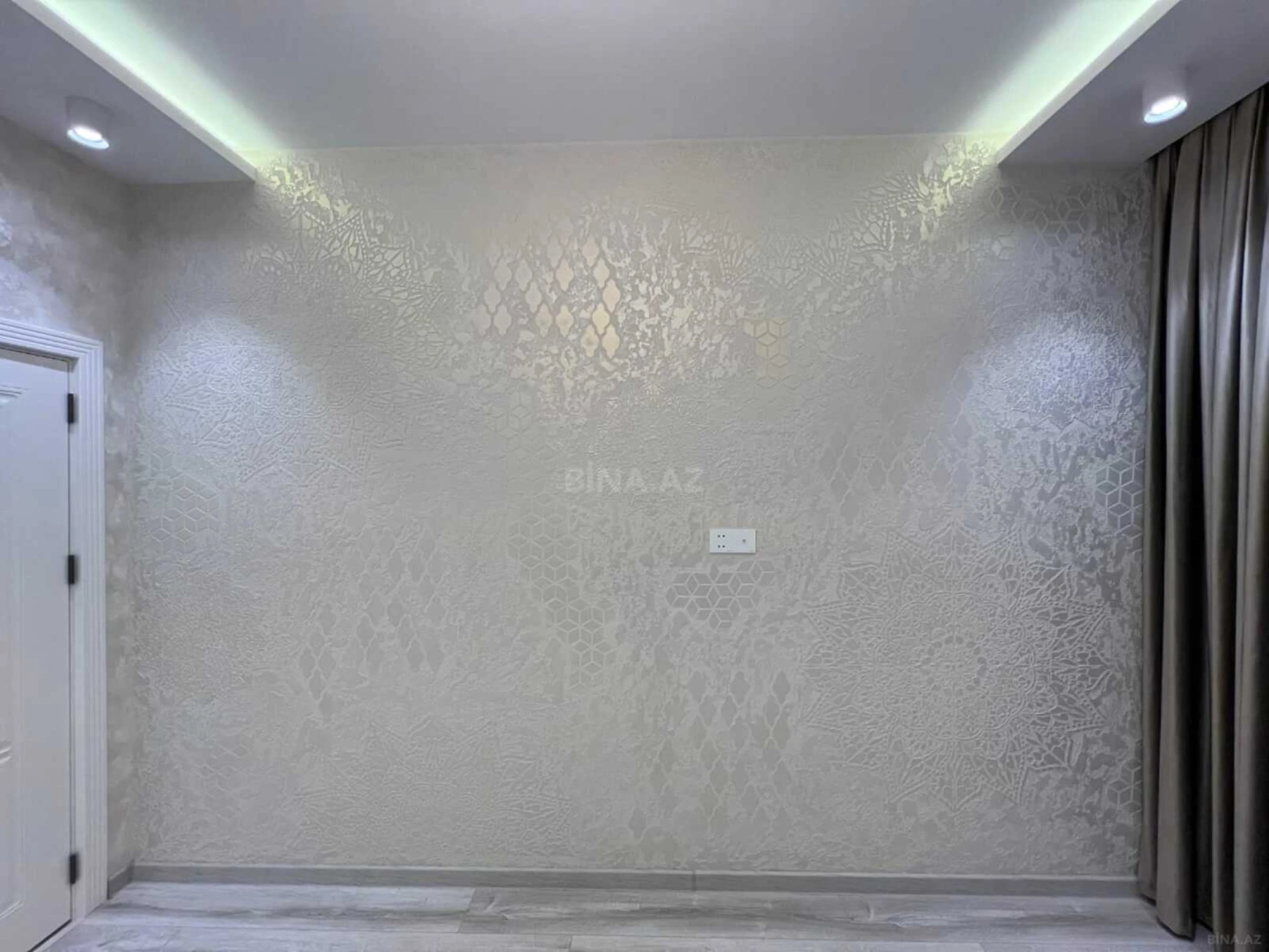 Satılır 2 otaqlı mənzil 55 m²