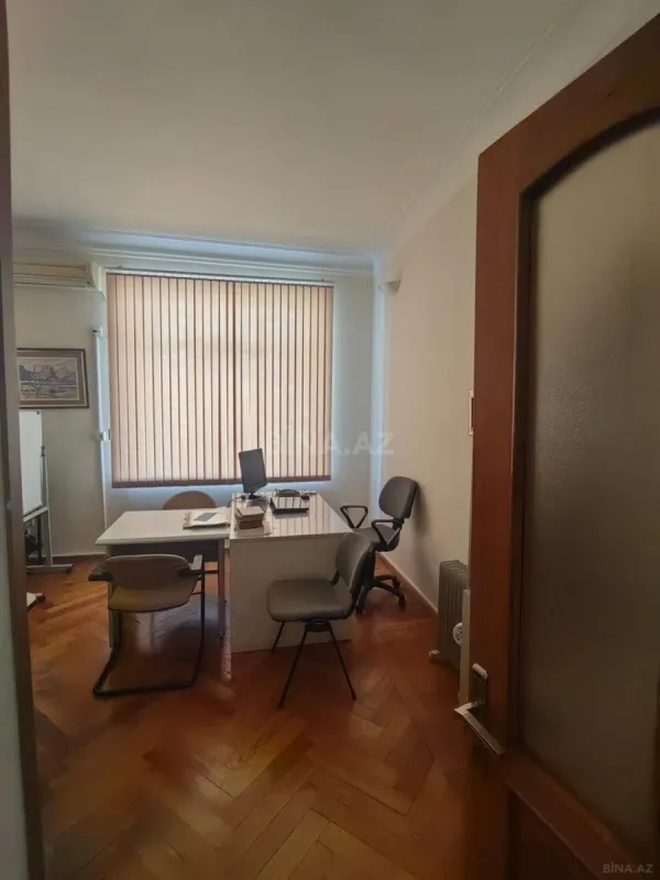 Satılır 3 otaqlı mənzil 105 m²