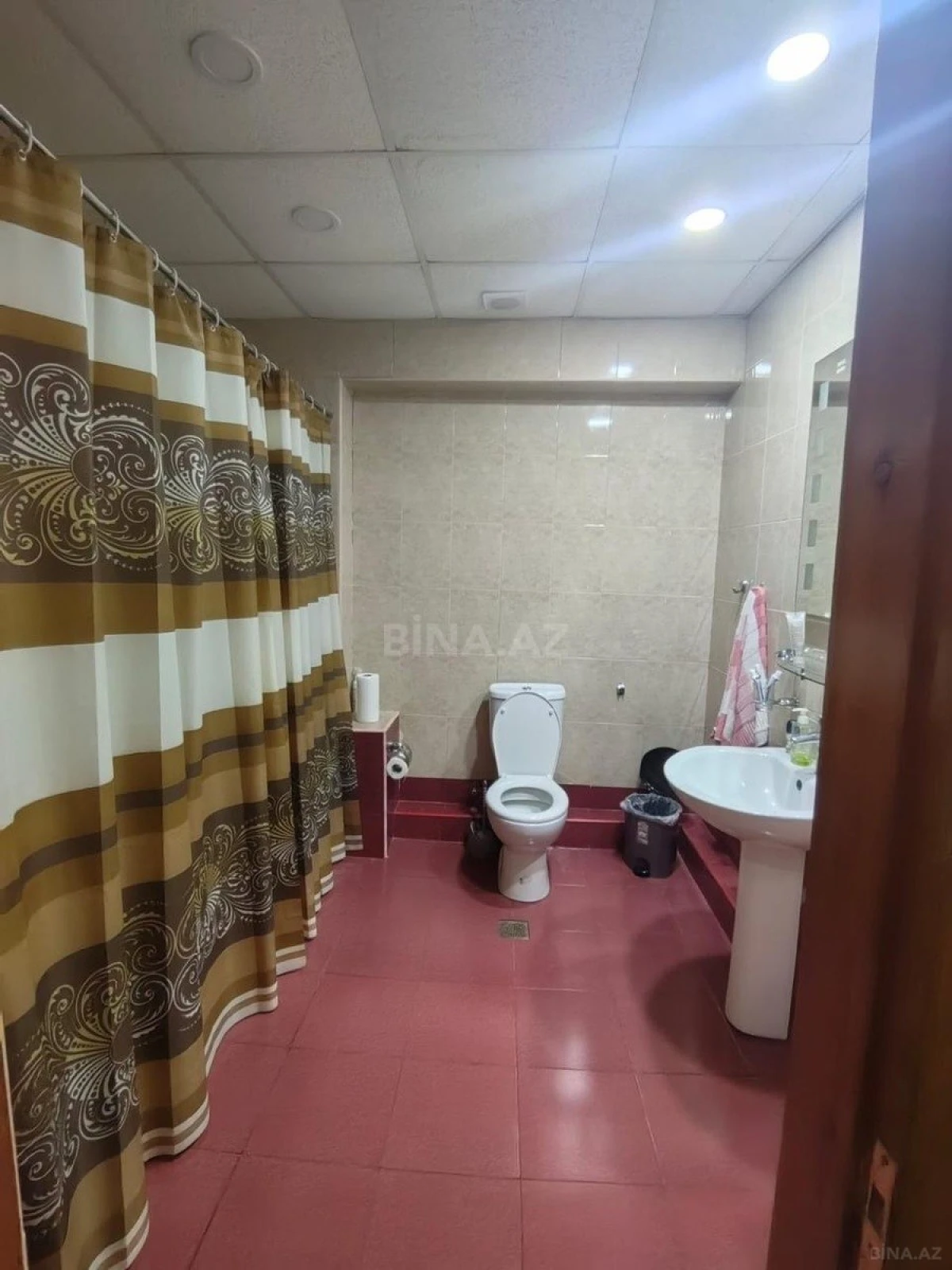 Satılır 3 otaqlı mənzil 105 m²