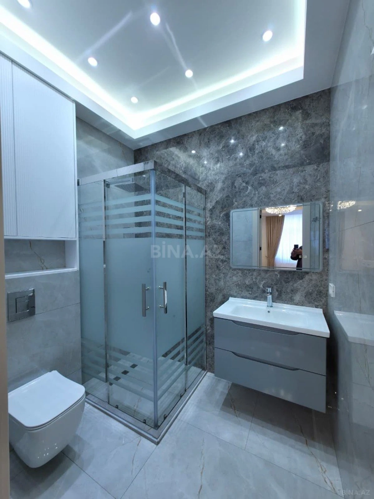 Satılır 4 otaqlı mənzil 185 m²