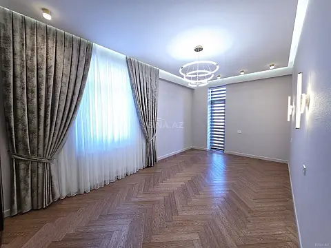 Satılır 4 otaqlı mənzil 185 m²