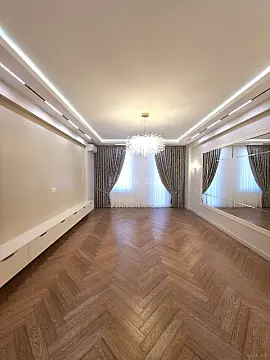 Satılır 4 otaqlı mənzil 185 m²