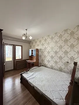 Satılır 4 otaqlı mənzil 109 m²