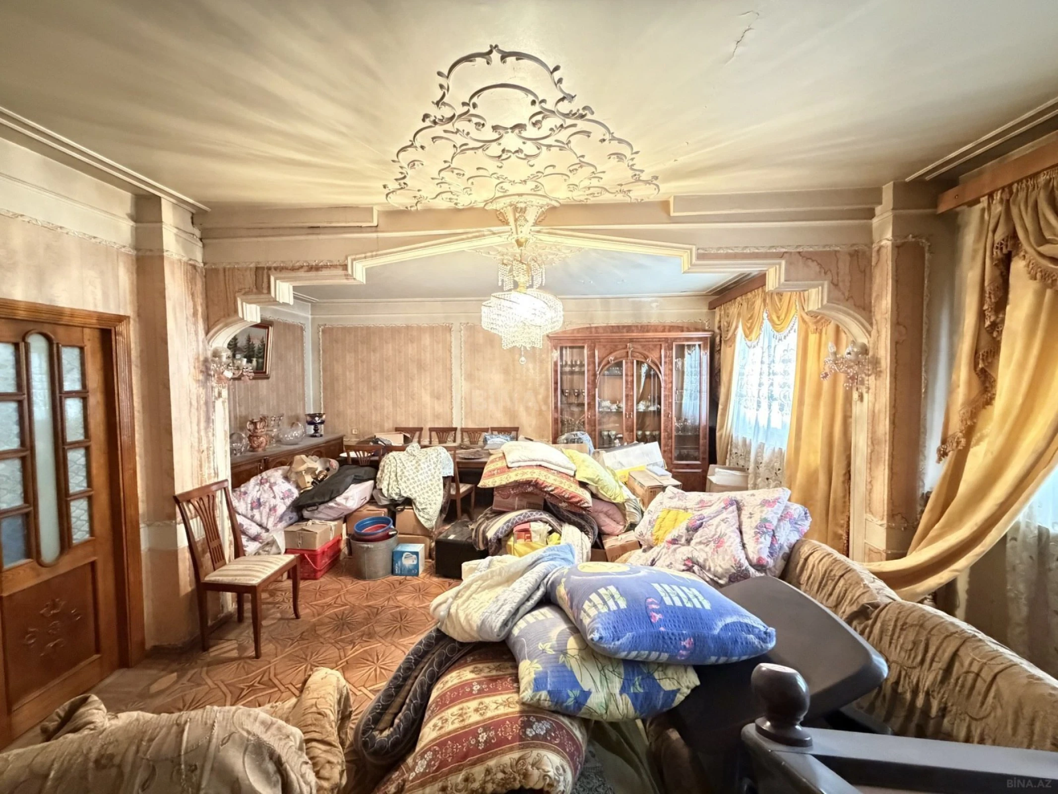 Satılır 4 otaqlı mənzil 109 m²