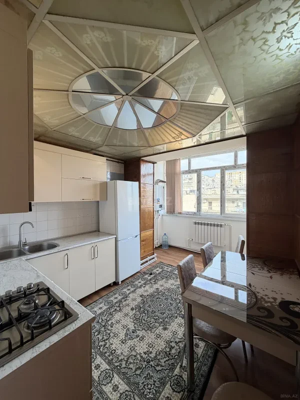 Satılır 4 otaqlı mənzil 109 m²