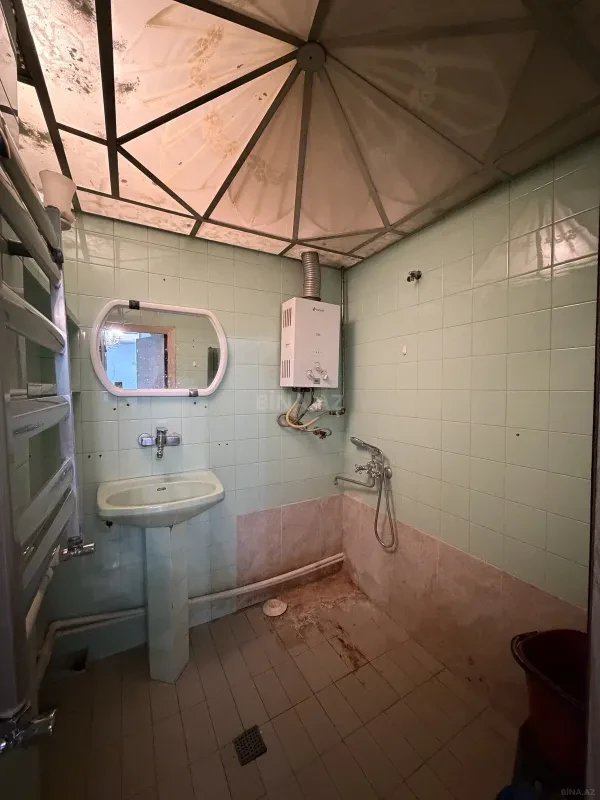 Satılır 4 otaqlı mənzil 109 m²