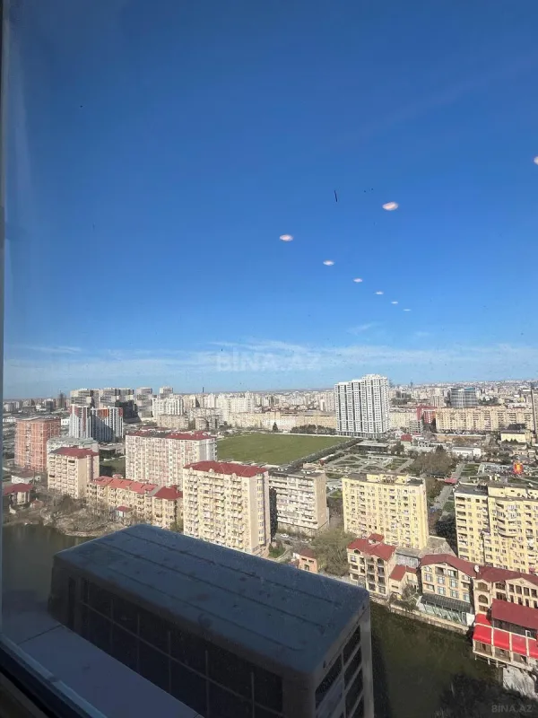 Satılır 4 otaqlı mənzil 94 m²