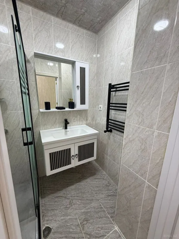 Satılır 3 otaqlı mənzil 83 m²