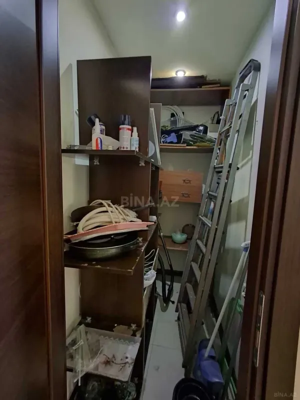 Satılır 4 otaqlı mənzil 161 m²