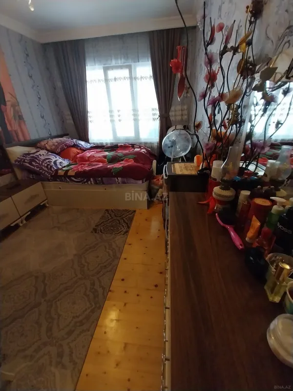 Satılır 4 otaqlı mənzil 84.8 m²