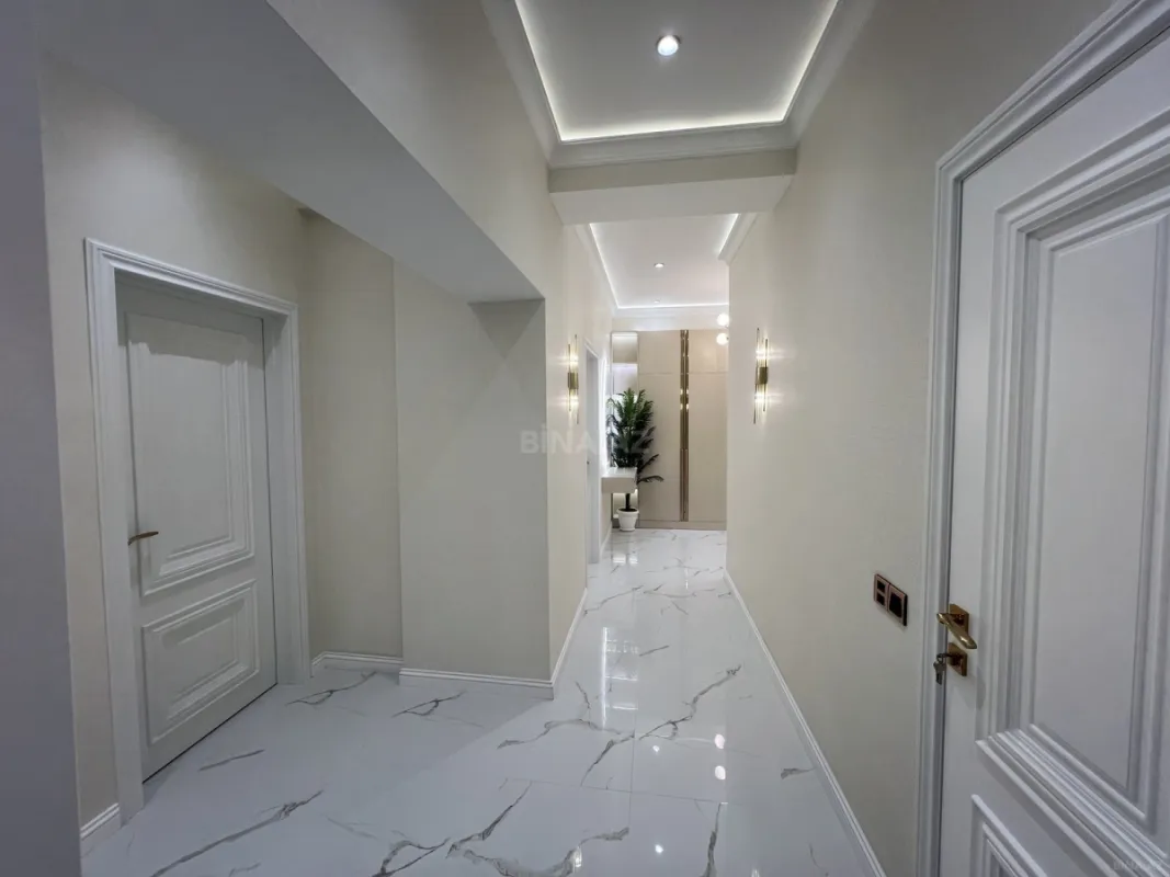 Satılır 3 otaqlı mənzil 112 m²