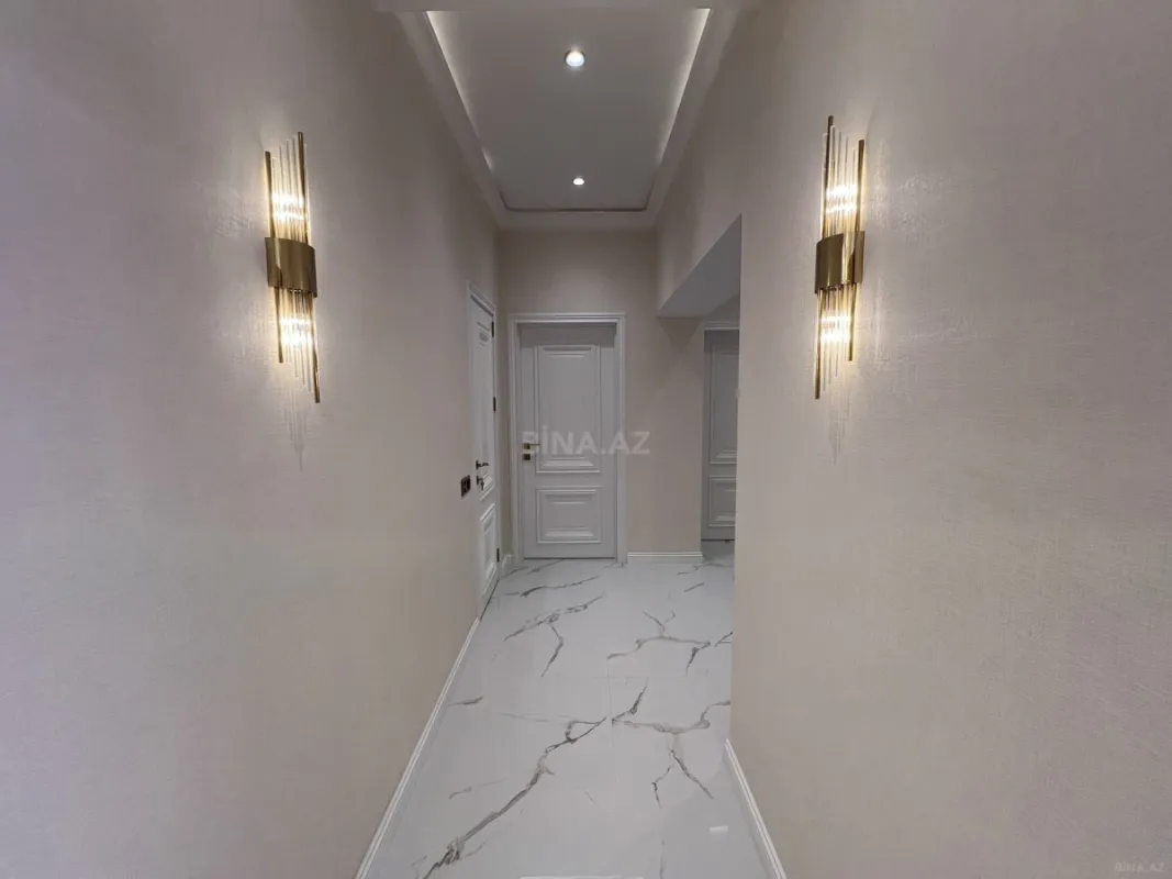 Satılır 3 otaqlı mənzil 112 m²