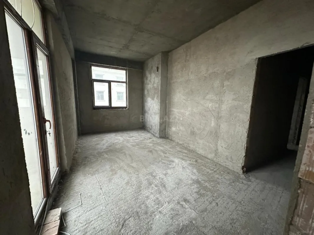Satılır 3 otaqlı mənzil 96.6 m²