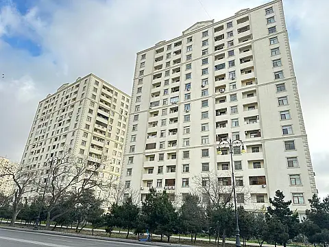 Satılır 3 otaqlı mənzil 96.6 m²
