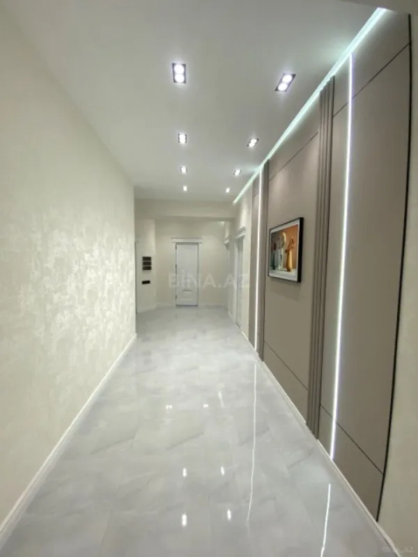 Satılır 3 otaqlı mənzil 170 m²