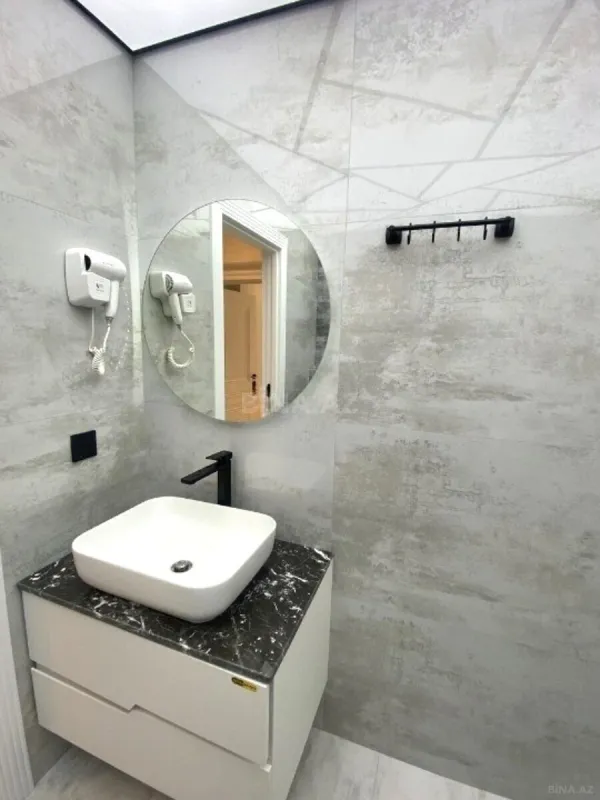 Satılır 3 otaqlı mənzil 170 m²