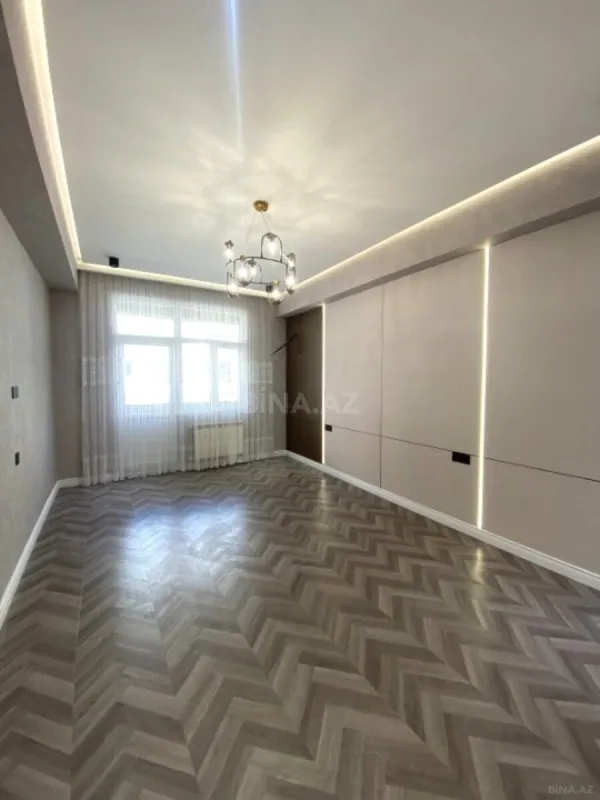 Satılır 3 otaqlı mənzil 170 m²