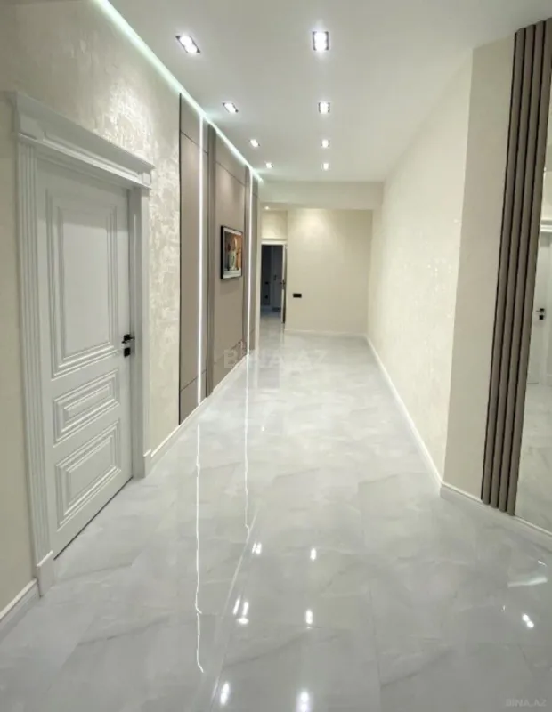 Satılır 3 otaqlı mənzil 170 m²