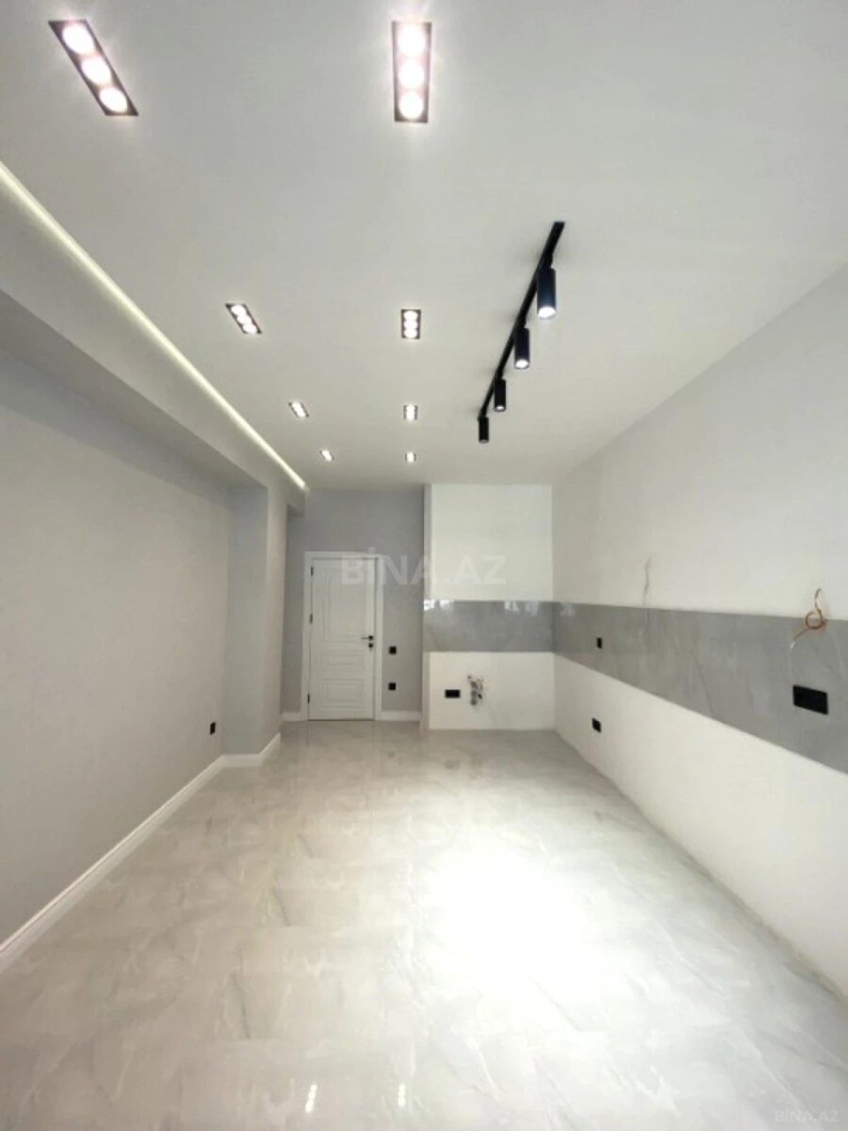 Satılır 3 otaqlı mənzil 170 m²