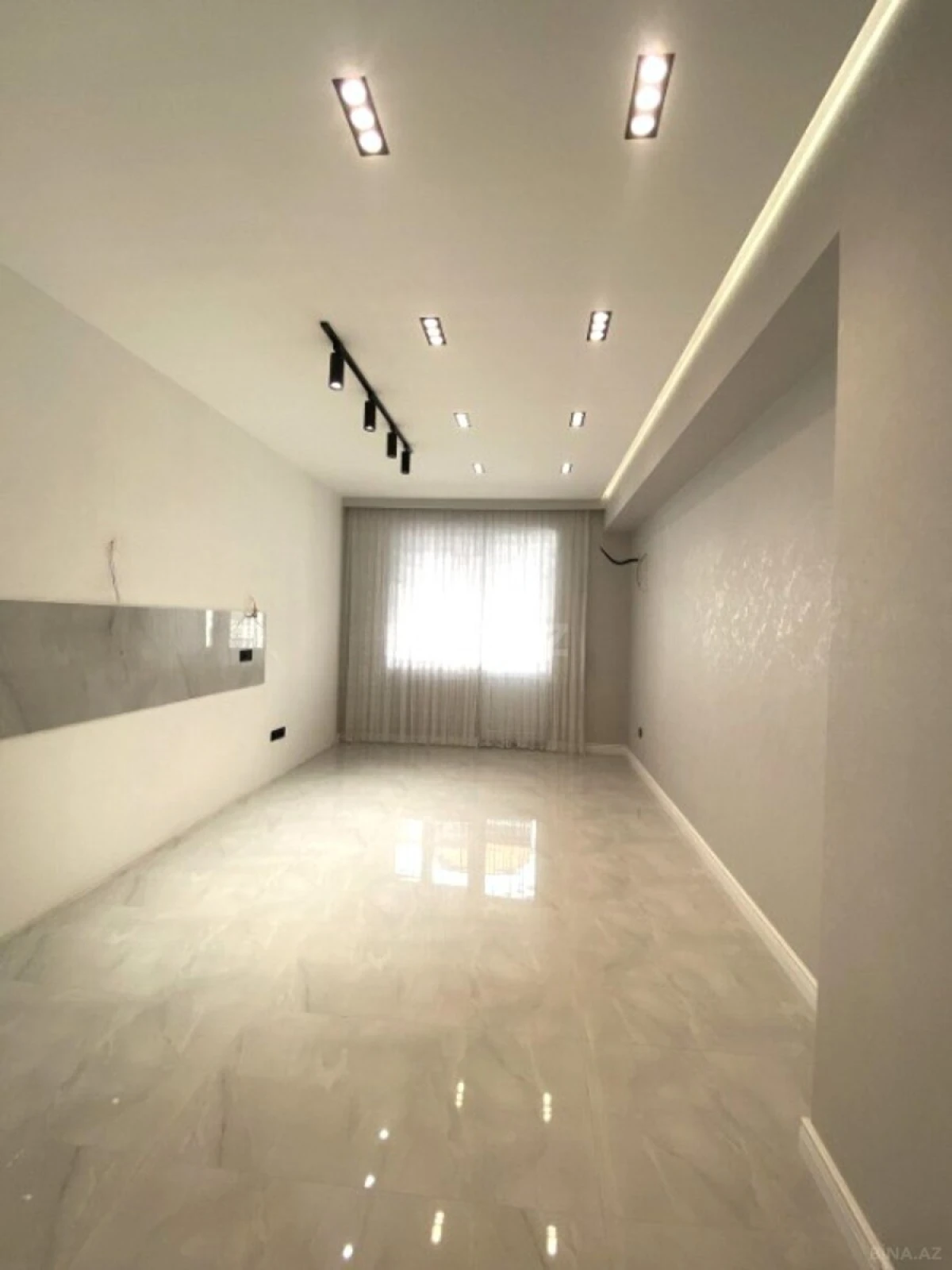 Satılır 3 otaqlı mənzil 170 m²