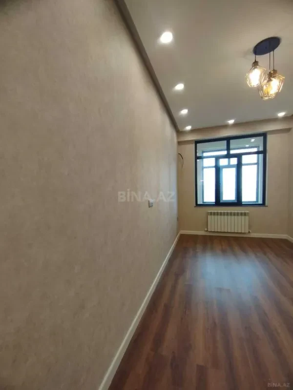 Satılır 3 otaqlı mənzil 132 m²