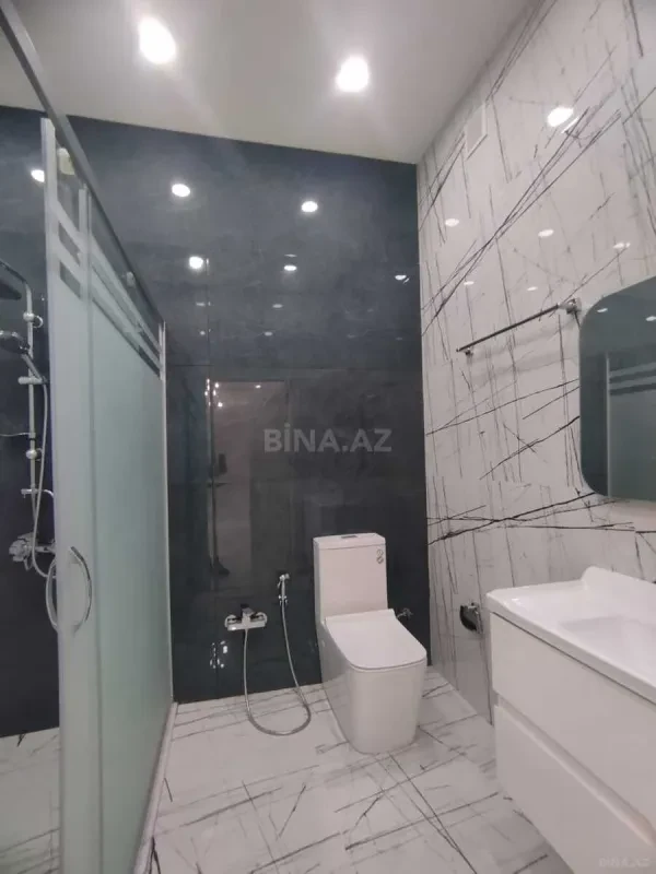 Satılır 3 otaqlı mənzil 132 m²