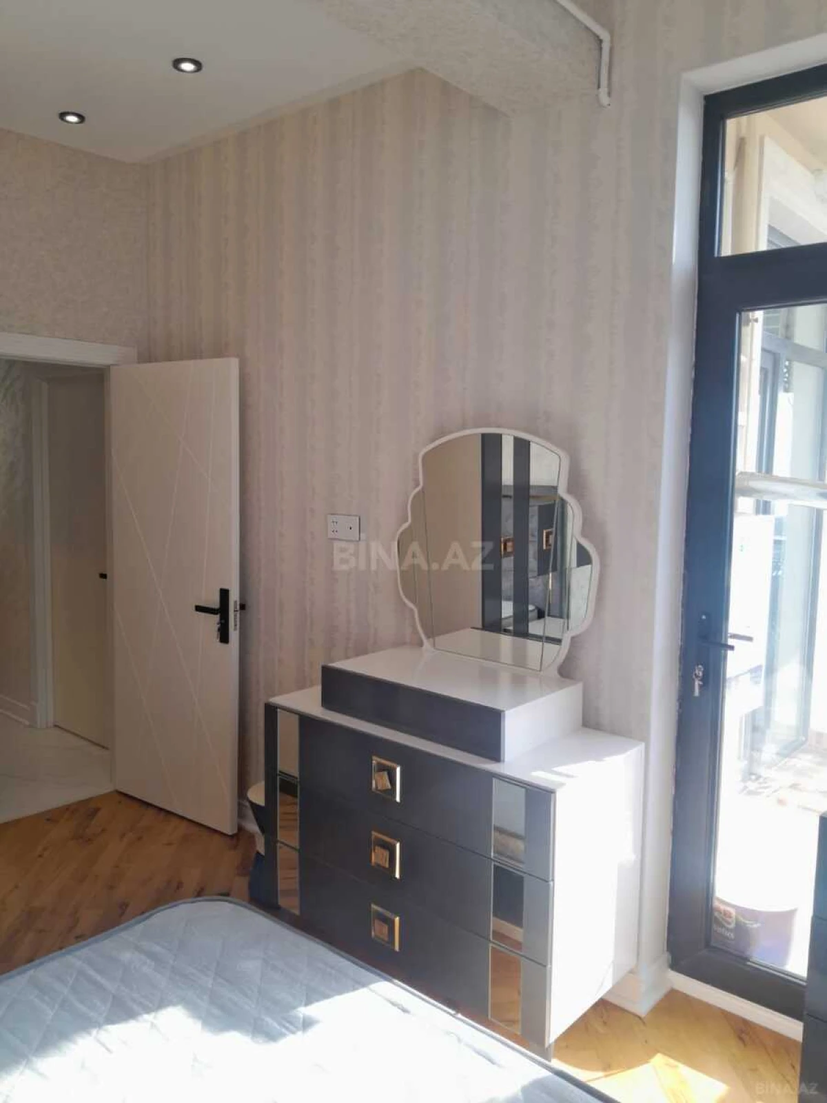 Satılır 2 otaqlı mənzil 53.4 m²