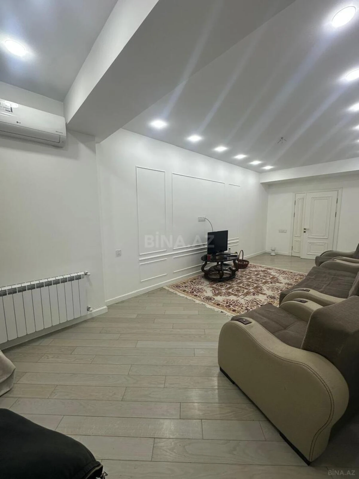 Kirayə verilir 3 otaqlı mənzil 126 m²