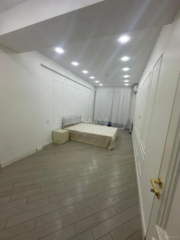 Kirayə verilir 3 otaqlı mənzil 126 m²