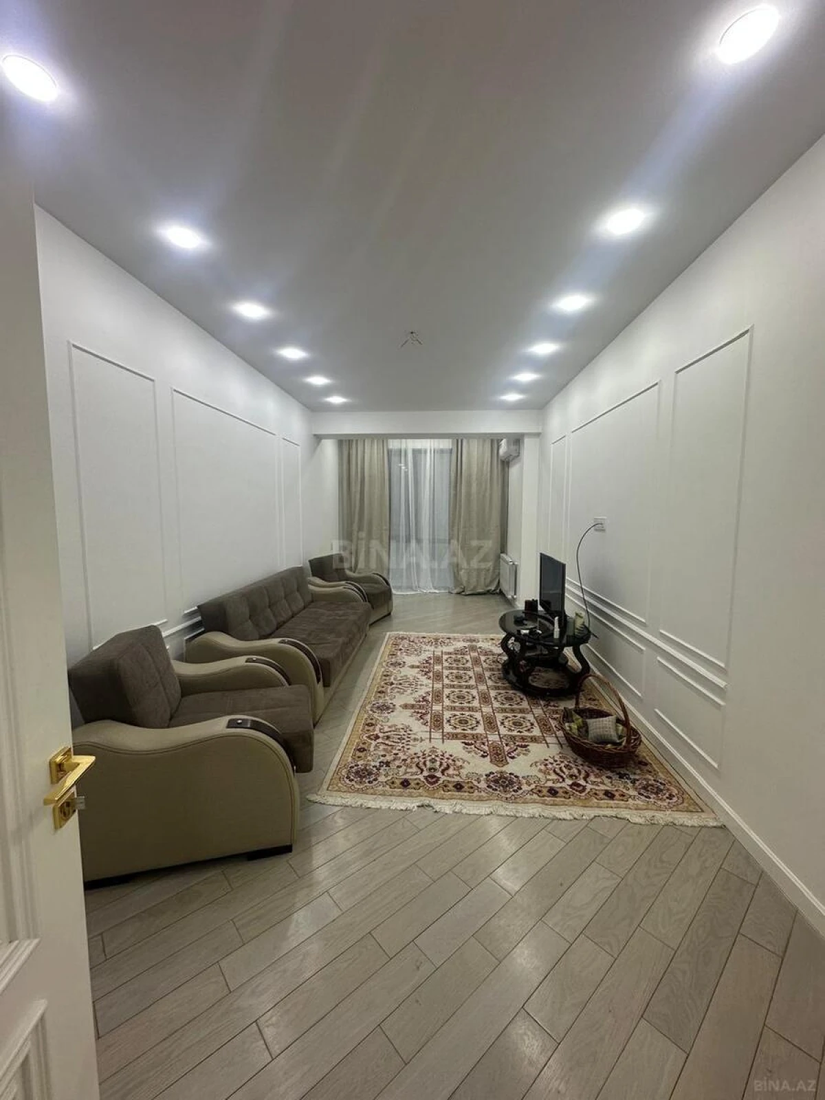 Kirayə verilir 3 otaqlı mənzil 126 m²