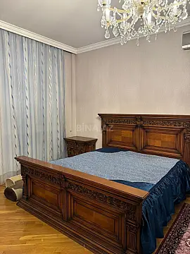 Satılır 3 otaqlı mənzil 156 m²
