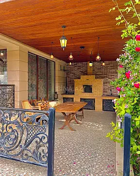 Kirayə verilir 5 otaqlı həyət evi 400 m²