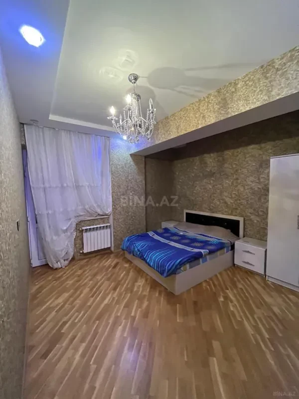 Kirayə verilir 3 otaqlı mənzil 130 m²