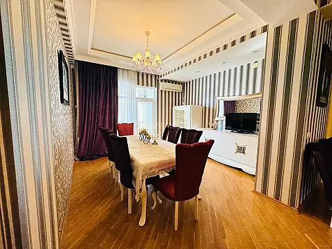 Satılır 4 otaqlı mənzil 140 m²