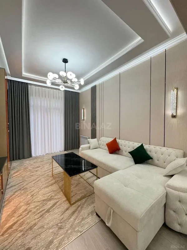 Kirayə verilir 3 otaqlı mənzil 124 m²