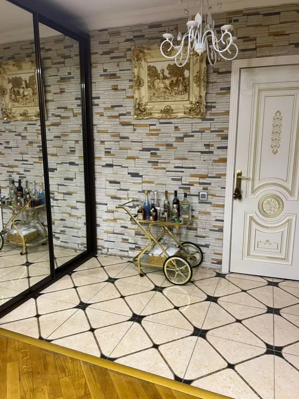 Kirayə verilir 3 otaqlı mənzil 135 m²