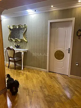 Kirayə verilir 3 otaqlı mənzil 135 m²