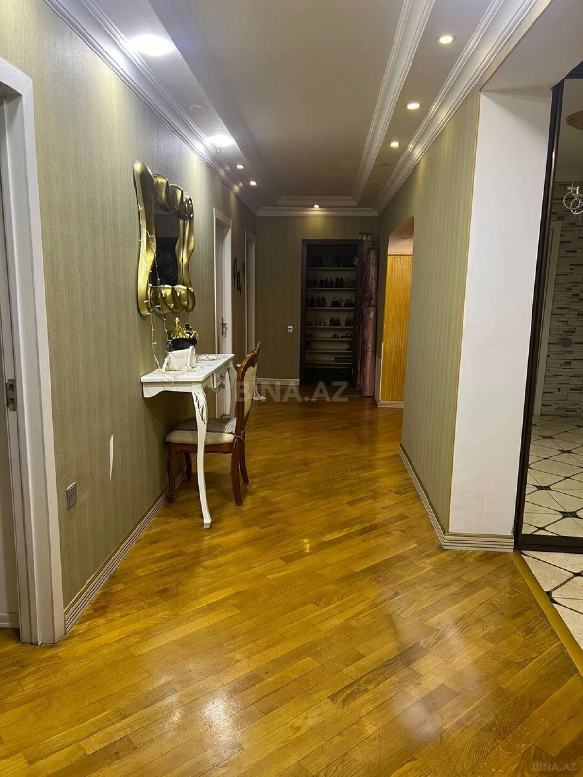 Kirayə verilir 3 otaqlı mənzil 135 m²