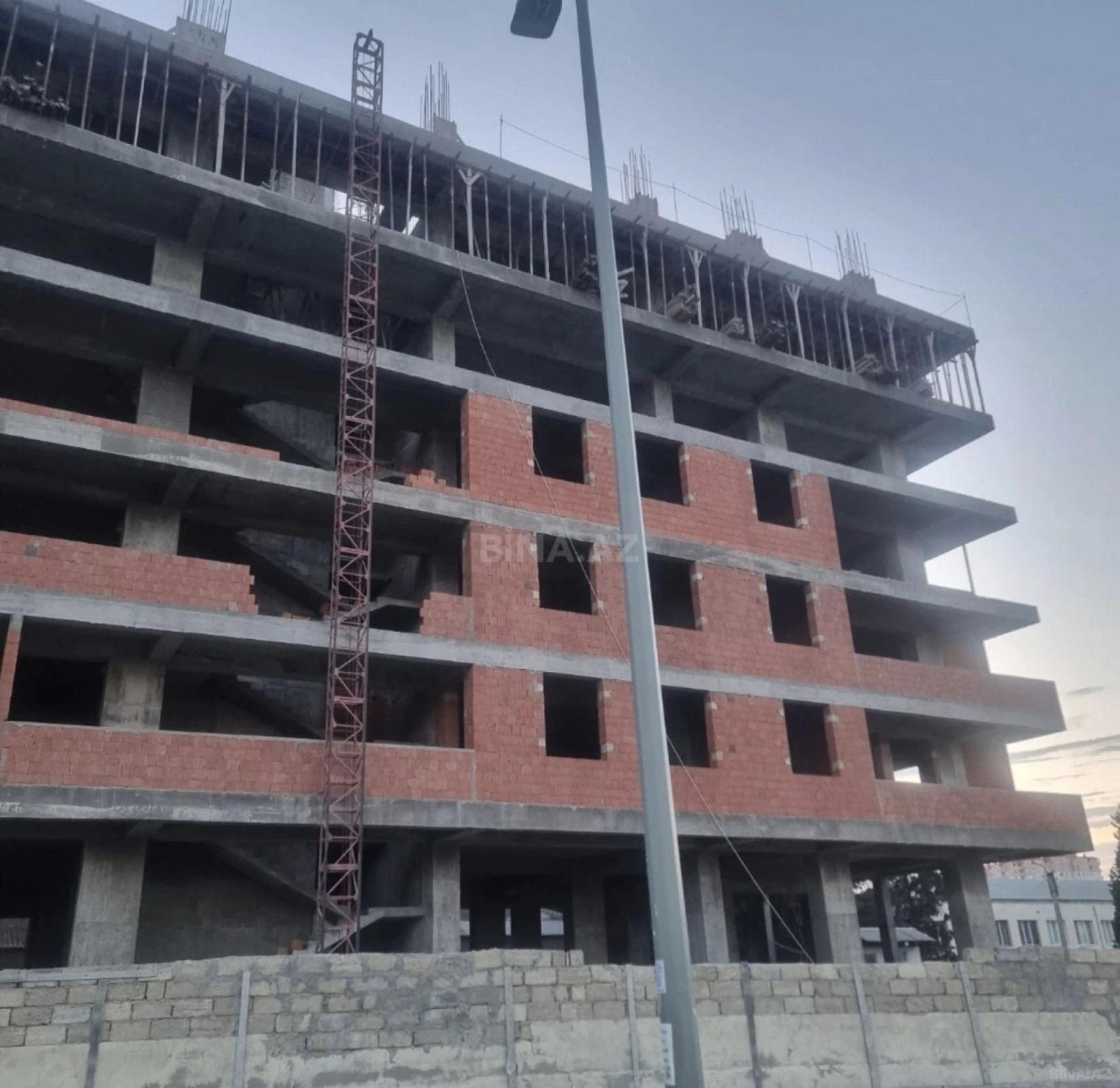 Satılır 3 otaqlı mənzil 120 m²