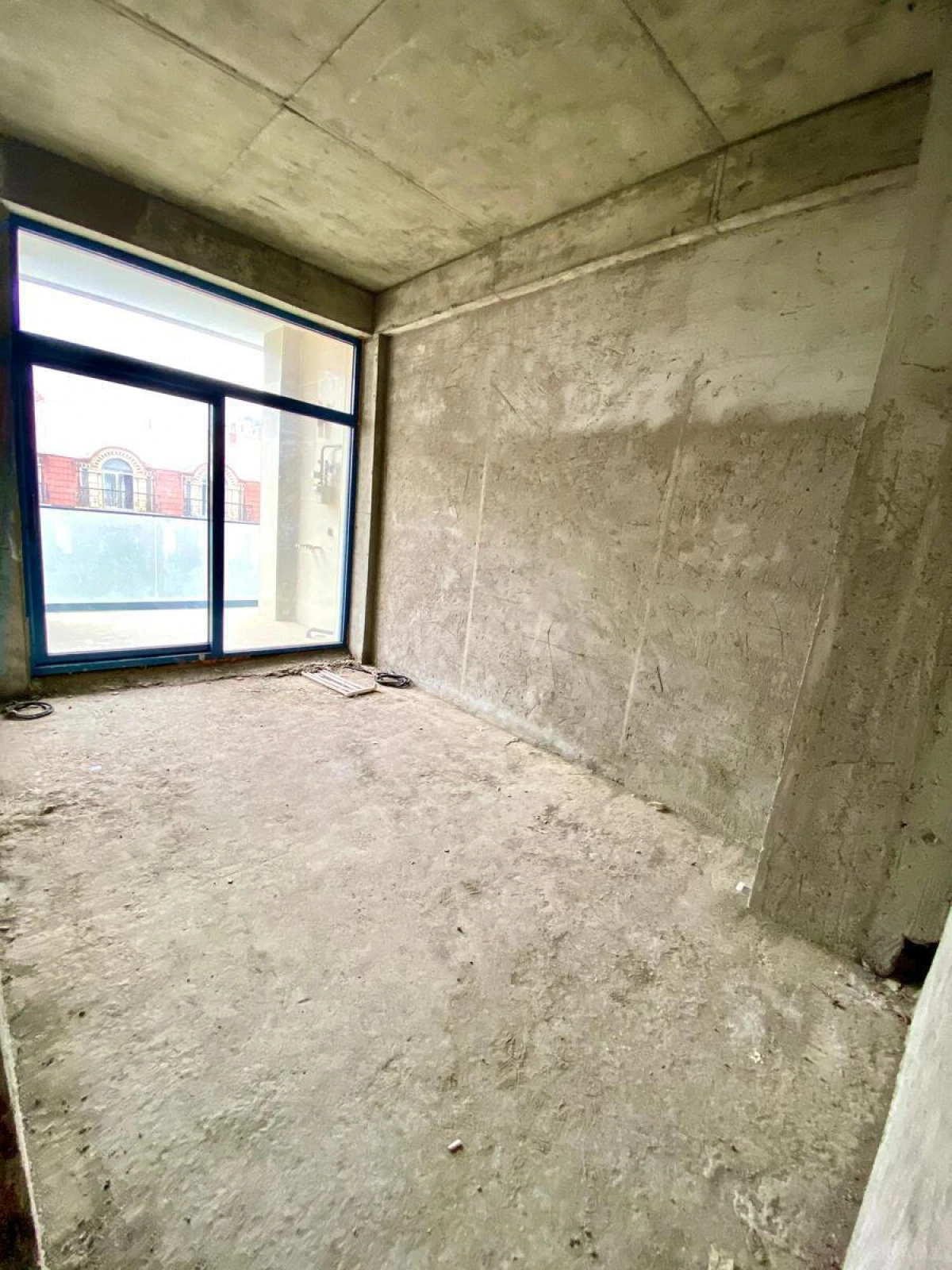 Satılır 3 otaqlı mənzil 120 m²