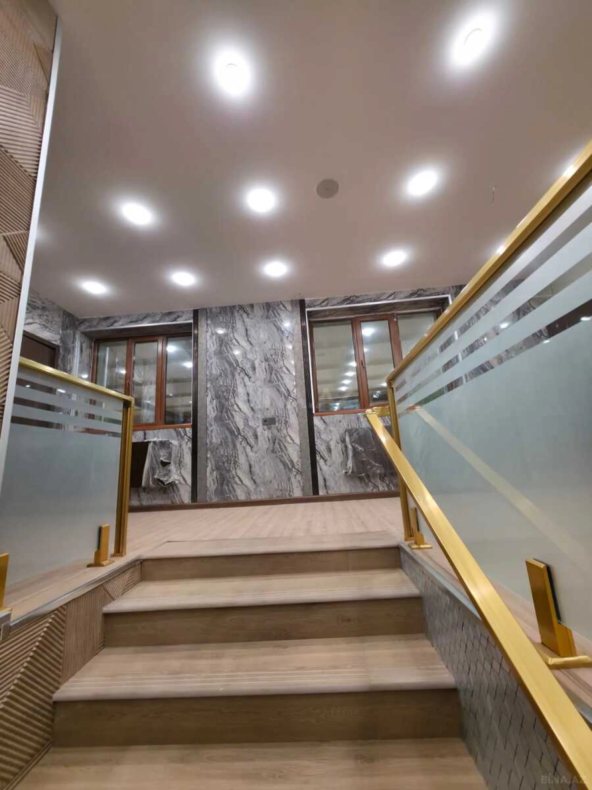 Kirayə verilir obyekt 1250 m²