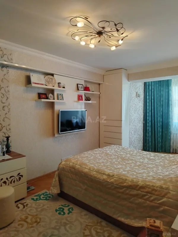 Satılır 3 otaqlı mənzil 127 m²