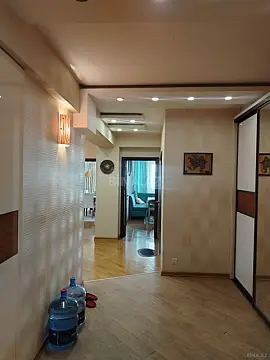 Satılır 3 otaqlı mənzil 127 m²